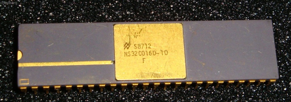 National Semiconductor NS32C016D-10