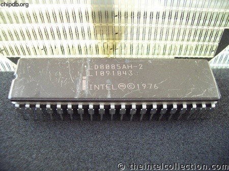 Intel D8085AH-2 INTEL 1976 diff print