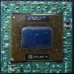 Intel Pentium II Mobile KC 300/256 SL32R