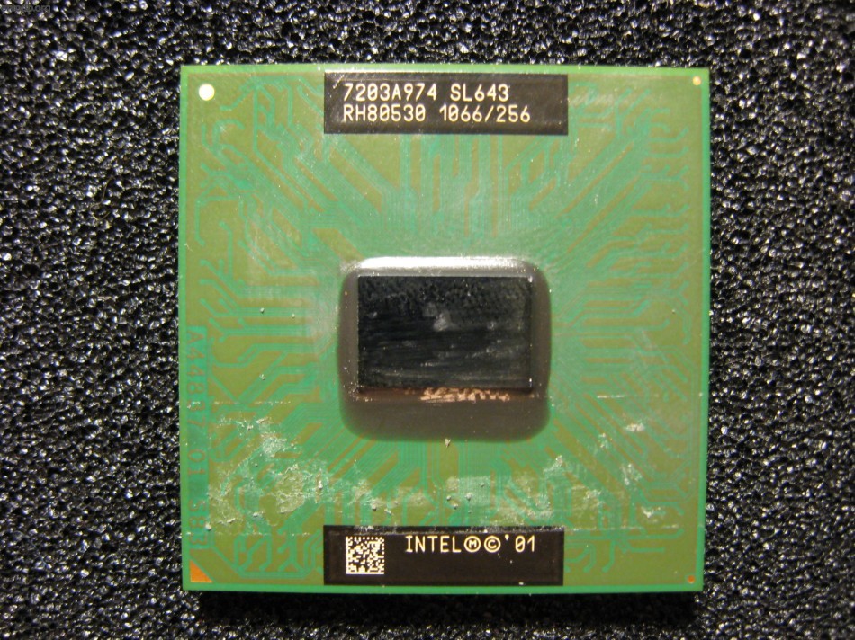 Intel Celeron Mobile 1066/256/133  SL643